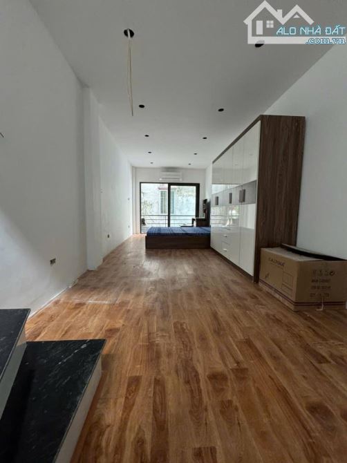 Bán nhà mới phố Phan Đình Giót, 27m2, 3 tầng, lô góc full nội thất giá 3.1tỷ - 4