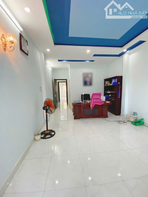 Bán GẤP nhà ĐẸP ở ngay hẻm LỚN đường Số 28, P. 6, Gò Vấp - 4