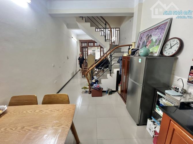 NHÀ ĐẸP DÂN XÂY VĂN QUÁN, LÔ GÓC 2 MẶT THOÁNG, GẦN PHỐ, NGÕ RỘNG Ở SƯỚNG 48M2 GIÁ 9,4 TỶ - 4