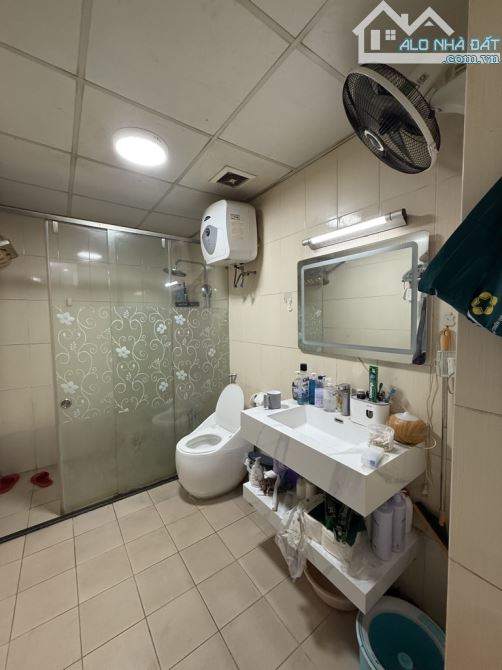 Bán chung cư Đai Kim Building 165 phố Trần Hoà 2 ngủ76 m2, gần hồ Định Công - 4