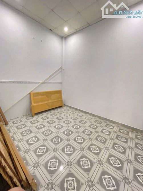 Bình Hòa Tp.HCM Nhà 2 Tầng  DT 100 M2 Giá 3,5 tỷ - 4