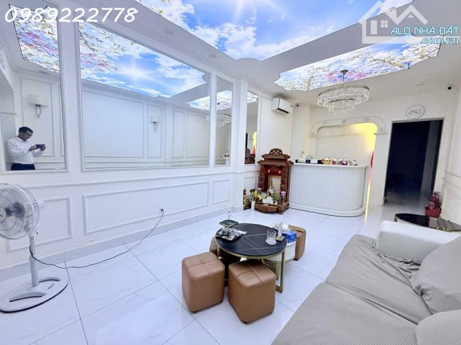 BÁN NHÀ MẶT TIỀN MỚI TINH , PHƯỜNG ĐAKAO KINH DOANH ĐỈNH- DT 70M2- KHU CỰC HIẾM BÁN .MT 98 - 4