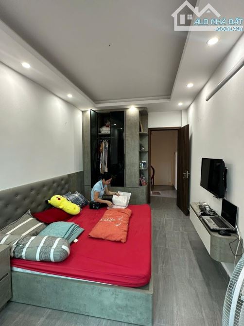 Bán nhà ngõ 299 Hoàng Mai,xây mới 5 tầng sẵn nội thất. - 4