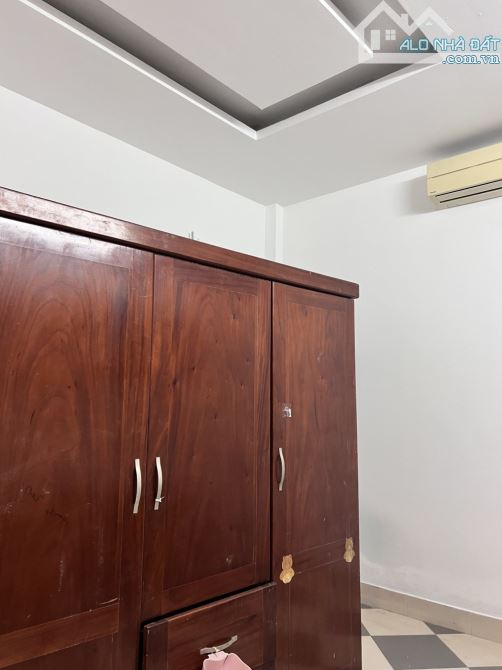 Bán nhà Nguyễn Văn Cừ,Hồng Tiến 2 tầng,65m,mt4.2m oto vào nhà nhỉnh 11 tỷ - 4