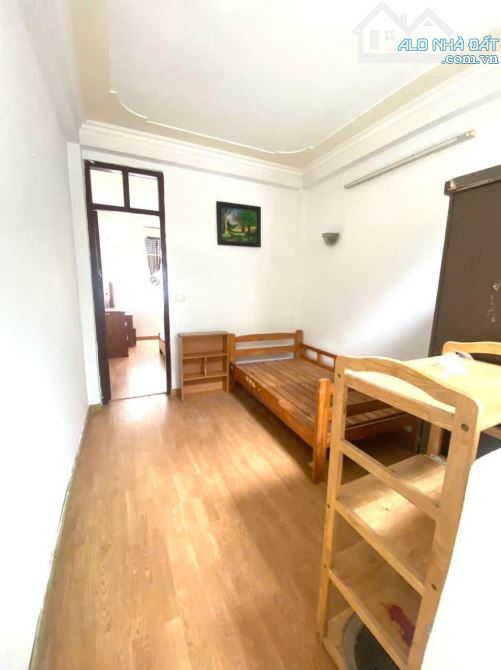 Cho thuê nhà nguyên căn ngõ 20 Đại La, 32m2 x 4 tầng, 3 ngủ, 9 triệu - 4