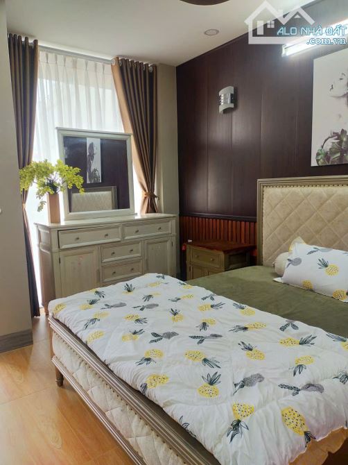 Bán nhà mặt tiền 5 tầng, P. Hiệp Tân, Q. Tân Phú - Đường rộng 14m - 5