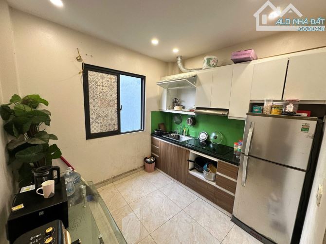 CHO THUÊ NHÀ NGUYÊN CĂN PHỐ NGỌC LÂM - Ô TÔ TRÁNH - THANG MÁY - 10PN- NỘI THẤT CƠ BẢN - KI - 5