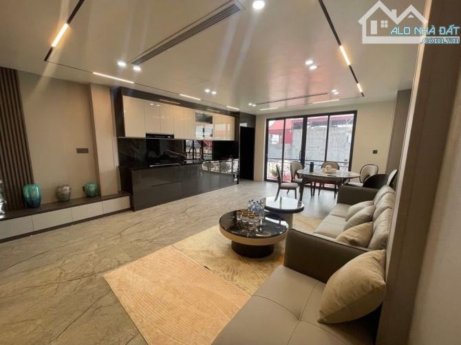 SIÊU PHẨM BỒ ĐỀ – 6 TẦNG THANG MÁY – GARA Ô TÔ – FULL NỘI THẤT 🔥 Diện tích: 45m² – MT: 5m - 5