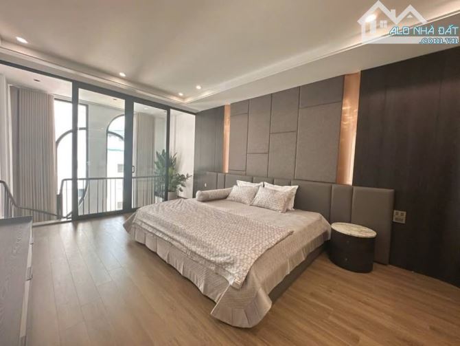 SIÊU PHẨM - RESORT 5 SAO, CHỢ NGỌC THỤY, LONG BIÊN 65M, BÁN NHÀ , Ô TÔ THANG MÁY - 1X.X Tỷ - 5