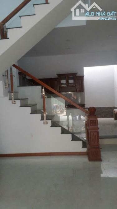 Nhà Bán Nguyễn Văn Qúa P TTH Q12 5X23 3 lầu hxh 6,1 tỷ - 5
