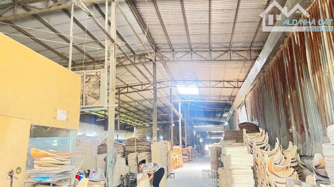 Siêu rẻ hiếm  Bán nhà xưởng đang cho thuê giá trị cao Hơn 100tr / tháng . Với tổng diện tí - 5