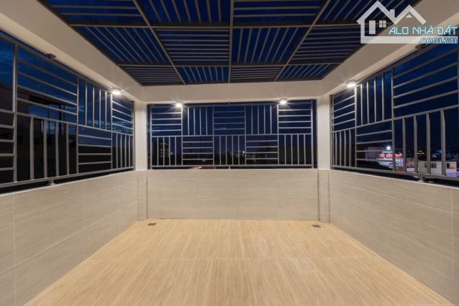 Bán căn nhà FULL NỘI THẤT đường NGUYỄN VĂN KHỐI PHƯỜNG 11 - 5
