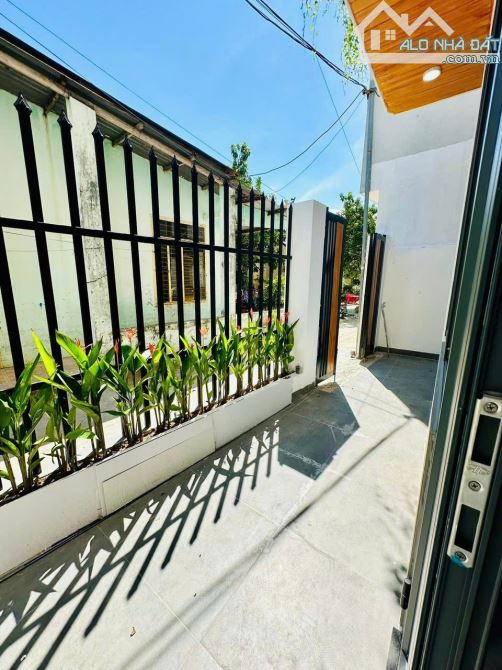 NHÀ THIẾT KẾ 3 TẦNG 3 MÊ - KIỆT Ô TÔ 4M TÔ HIỆU THÔNG NGUYỄN MỘNG TUÂN - HÒA MINH - ĐÀ NẴN - 5