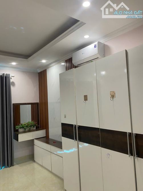 CẦN BÁN GẤP LÔ GÓC KĐT PHÚ LƯƠNG -HÀ ĐÔNG,DT 80M -5 TẦNG,THANG MÁY ,DÒNG TIỀN ỔN ĐỊNH - 5