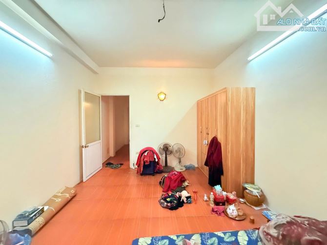 Giá Đầu Tư...Vương Thừa Vũ, Thanh Xuân - Phân Lô, Oto Tránh...51m2 x 4 Tầng, Mặt Tiền 4.1m - 5