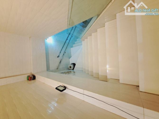 NHÀ 2 TẦNG 73M2-NGANG 4.7M-HẺM 5M BÀ HOM-GIÁ 5.2 TỶ - 5