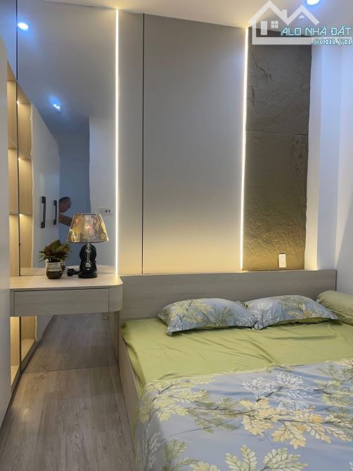 Nhà đẹp 4 tầng 4 mê Lý Tự Trọng kiệt 3m thông full nội thất nhỉnh 4tỷ - 5