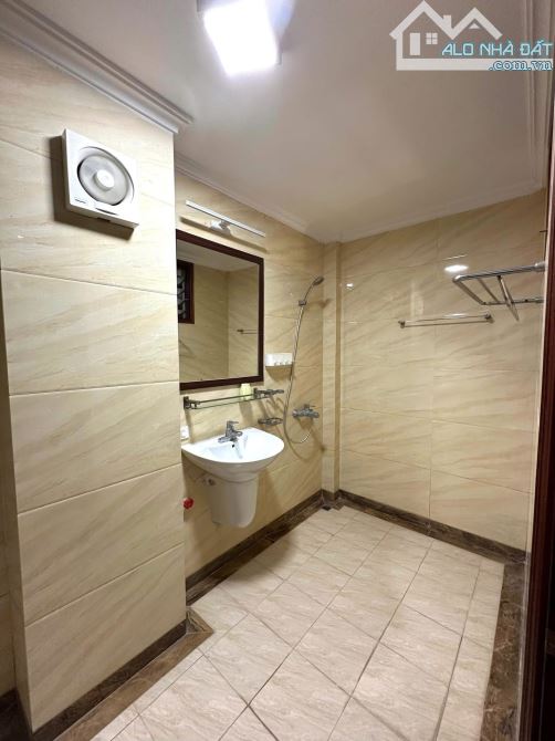 BÁN NHÀ MẶT PHỐ XUÂN QUỲNH - CẦU GIẤY 70m2x5T THANG MÁYxMT 5m - 37.4 TỶ-VỈA HÈ- KINH DOANH - 5
