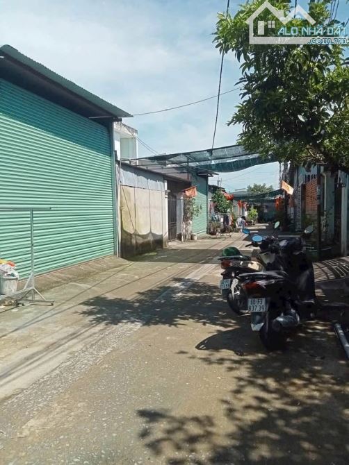 SOS ! Đang thủng vốn - Cần bán gấp căn nhà cấp 4 ở Đ. Tân Hiệp 18 (94m2) SHR giá Chỉ 965tr - 5
