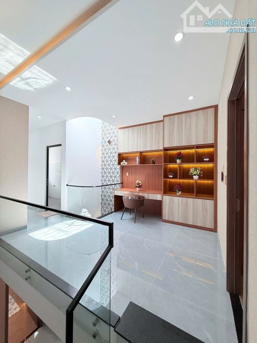 Siêu phẩm Hoà Minh, đường 5.5, lề 3m, 3 tầng hiện đại - 5