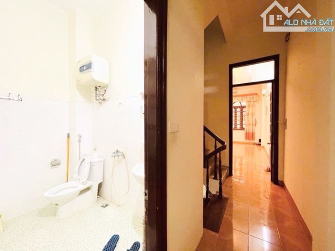 Bán nhà Phố Khương Trung. 60m2. 4 tầng. Ô tô vào nhà . Giá 13.9 tỷ - 4