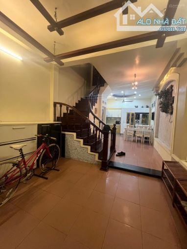 Căn góc 5T đẹp ngõ Đào Tấn-Linh Lang hai mặt thoáng ngõ 2m cách MP 40m cách oto 10m giá 13 - 5