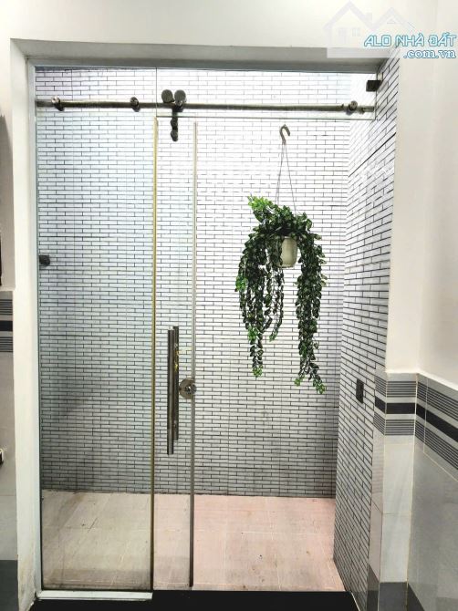 Nhà đẹp long lanh cách Mặt tiền phạm thế hiển chỉ 1 căn giá : Hời - 5
