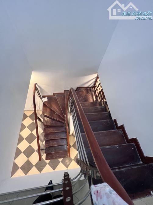 Bán nhà Nguyễn Văn Cừ,Hồng Tiến 2 tầng,65m,mt4.2m oto vào nhà nhỉnh 11 tỷ - 5