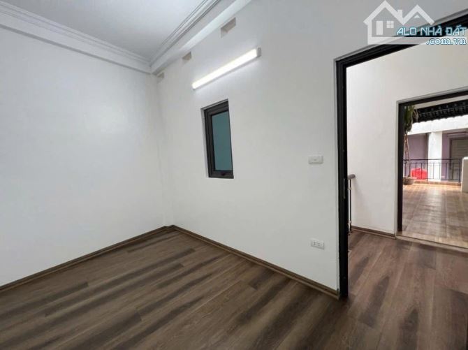 BÁN NHÀ THÔNG PHONG, ĐỐNG ĐA, 20M RA Ô TÔ TRÁNH, 45M x 4 TẦNG, MẶT TIỀN 4M, GIÁ 9.2 TỶ - 5