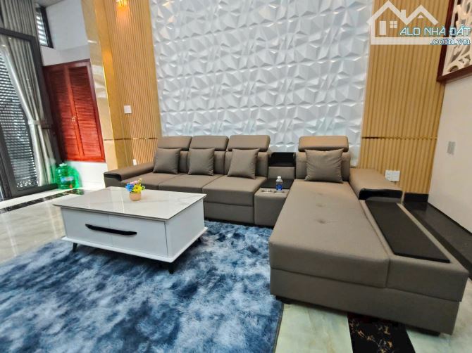 HXH-DIỆN TÍCH KHỦNG – 78m2, D.NGUYỄN  VĂN KHỐI, NGAY CV LÀNG HOA, TRỆT 3 LẦU. CHỈ 10.4 TỶ - 6