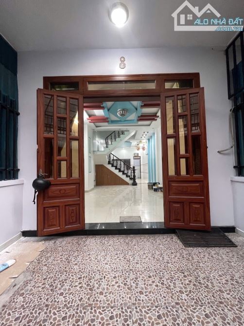 Bán gấp nhà 72m2. 3 tầng. Đ/số 8. BHHB. Chỉ 5.1ty - 6