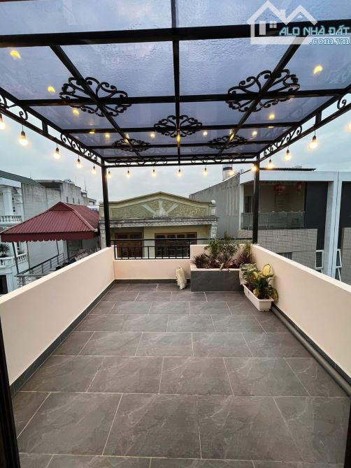 🏠Bán nhà 4 tầng. Trước cửa 2 Oto tránh nhau- hoàng quý- lê chân- giá 2,86 tỷ- 25m2 - 6