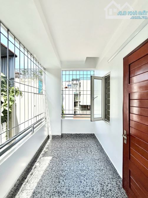 Tặng Full nội thất tiền tỷ. Duy nhất một căn cực đẹp phố Bùi Xương Trạch, DT 30m2, 5 tầng - 6