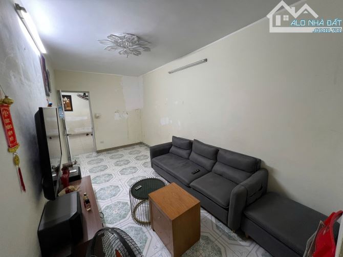 Tập thể Hồng Mai, 90m, 3ngủ, Ô tô tránh, Hai thoáng, Sổ đỏ rộng 53m, Giá cực tốt, Hiếm!!!! - 6