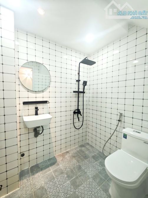 NHÀ MỚI XÂY ÔTÔ ĐỔ CỬA - FULL NỘI THẤT - 4.5x12M - 5PN, THỐNG NHẤT GÒ VẤP, 6.6 TỶ - 6
