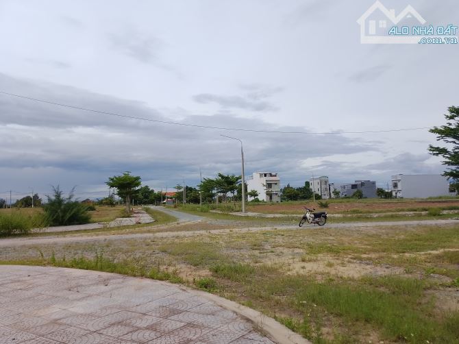 Lô góc đường 10,5m tại dự án seaview - 6