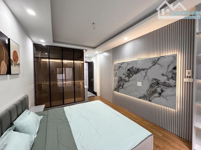 Bán nhà Ngã Tư Phạm Ngọc Thạch - Đông Tác, xây mới 5 tầng thang máy, chào 10 tỷ 3 - 6