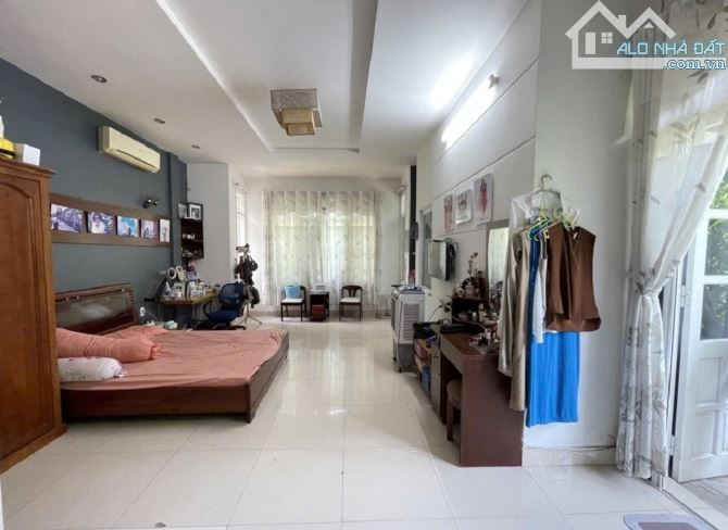 BIỆT THỰ  HUỲNH MẪN ĐẠT - LÔ GÓC 2 MẶT TIỀN - 100M2  – 3 TẦNG – NHÀ KIÊN CỐ - 12,7 TỶ - 6