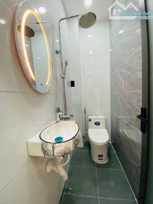 Nhà 2 tỷ 68 trên đường Thống Nhất Phường 16 Gò Vấp 26m2 gần hẻm xe hơi SHR - 6
