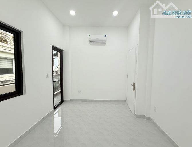 HÀNG HIẾM - NHÀ 2 TẦNG MỚI ĐẸP, HXH TỚI NHÀ - NGANG 7.3m BỀ THẾ , LÊ QUANG ĐỊNH, 5.x TỈ TL - 6