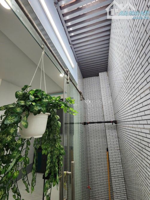 Nhà đẹp long lanh cách Mặt tiền phạm thế hiển chỉ 1 căn giá : Hời - 6