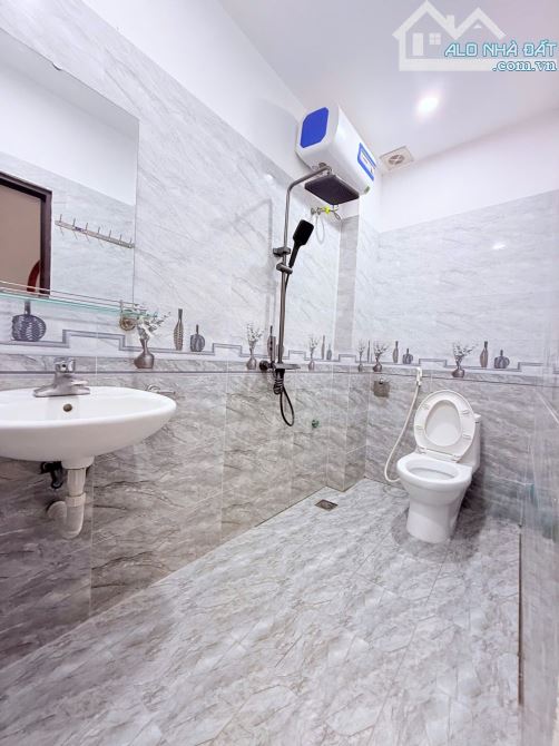 NHÀ TÂY TỰU -  Ô TÔ ĐỖ CỬA  - NGÕ SIÊU RỘNG -  33M2 - 5,4 tỷ - 6