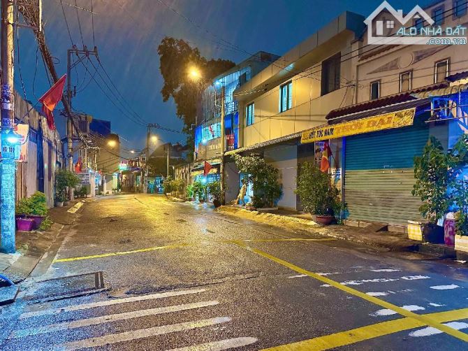 Bán nhà Q.12, Đông Hưng Thuận 17, 105m2, 2 tầng, 3PN, SH, giá 6 tỷ. LH: - 7