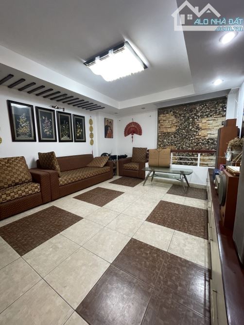 Bán gấp nhà 51m2. 5 tầng Dương Văn Dương. Tân Phú chỉ 7.5 - 7
