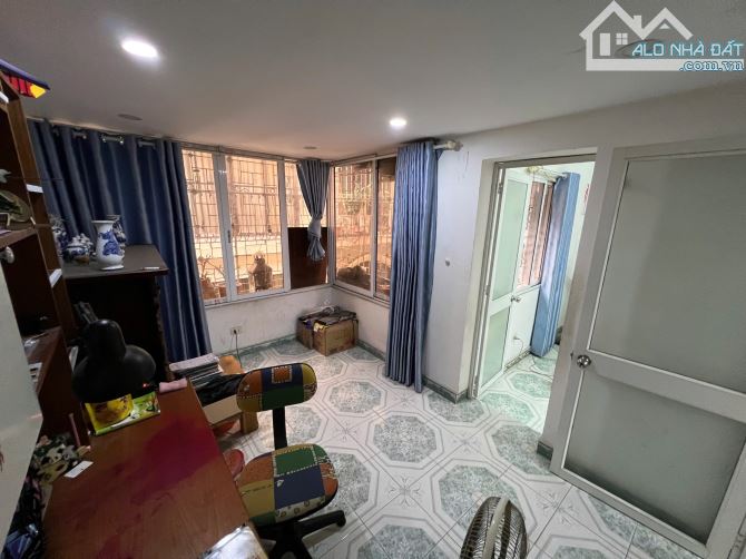 Tập thể Hồng Mai, 90m, 3ngủ, Ô tô tránh, Hai thoáng, Sổ đỏ rộng 53m, Giá cực tốt, Hiếm!!!! - 7
