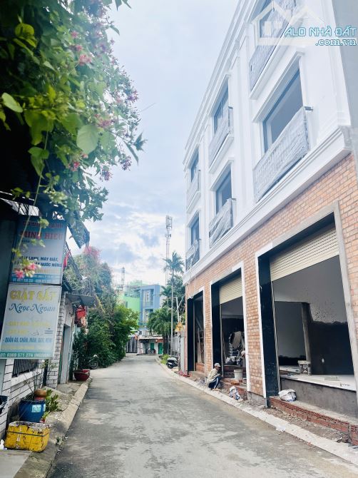 Bán ĐẤT Fo Mặt tiền Vành Đai II Tăng Nhơn Phú B Q9 — DT: 60m2 Giá 6.5 Tỷ TL - 6