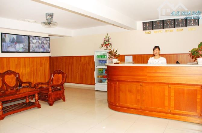 Bán khách sạn đường Nguyễn Trãi, P.Nguyễn Cư Trinh, Quận 1, 8.05x20m, 19 Phòng gía 42 tỷ - 7