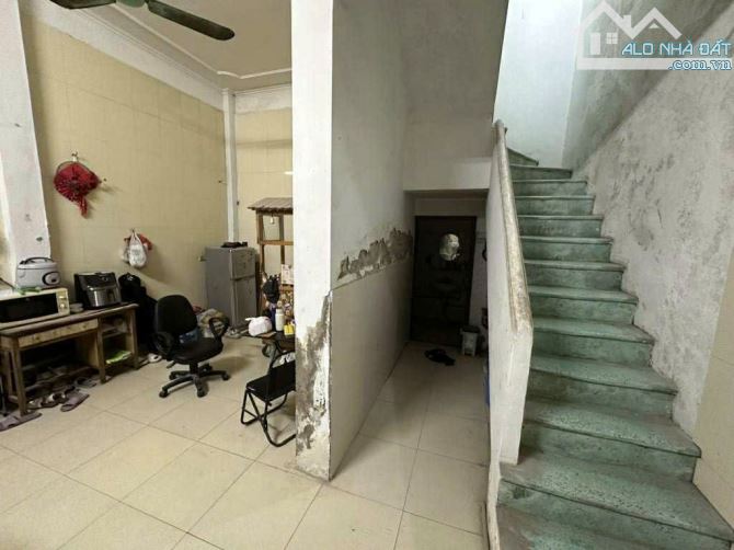PHÂN LÔ QUÂN ĐỘI - THANG MÁY- OTO ĐỖ CỬA VÀO NHÀ - HÀNG XÓM TƯỚNG TÁ - 7