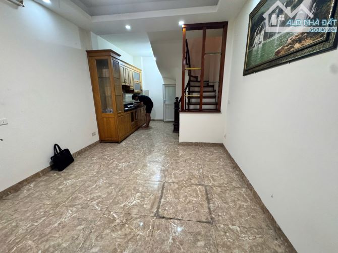 Nhà Cầu Giấy 30m², 5 Tầng, Giá 7.9 Tỷ – Tiện Ích Đầy Đủ, Vị Trí Tốt - 7