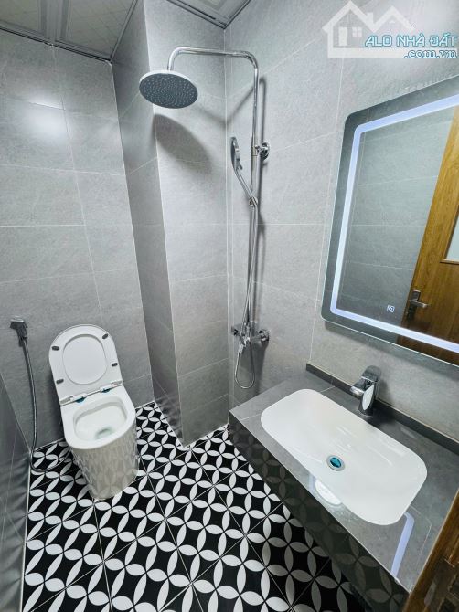BÁN CĂN HỘ 2PN - 2WC FULL NỘI THẤT CAO CẤP, VIEW ĐẸP TẠI KĐT LINH ĐÀM - GIÁ CHỈ NhỈNH 4,7T - 6